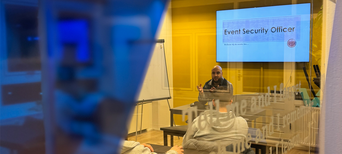 A-Wij-betalen-je-opleiding-headervisual_1200x540